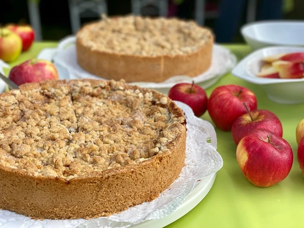 Obsthof-Otte-Hiddenhausen-Apfeltag-Apfelkuchen.jpeg