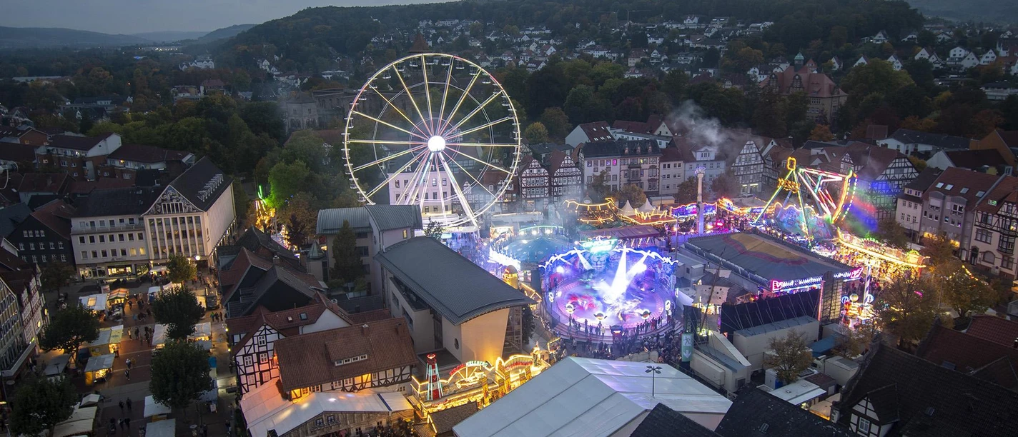 Während des Lullusfestes bietet der Stadtkirchturm Während des Lullusfestes bietet der Stadtkirchturm