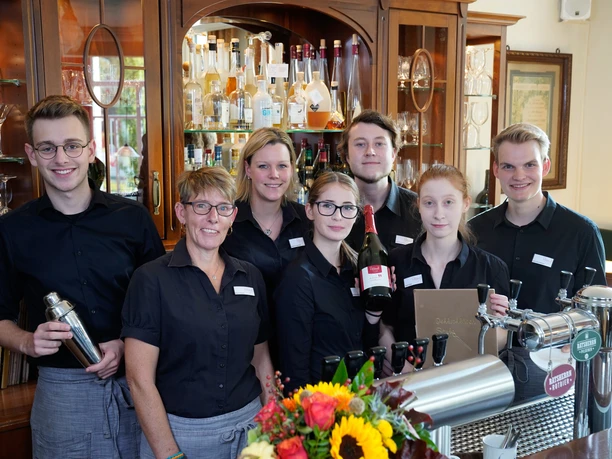 Wingst Hotel Peter Serviceteam.jpg