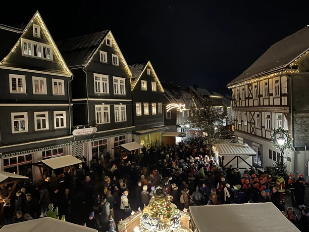 Weihnachtsmarkt Bad Laasphe_Königstraße_Beleuchtung.JPG