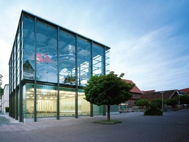 Bückeburg - Hubschraubermuseum Das Bild zeigt das Hubschraubermuseum von Außen.