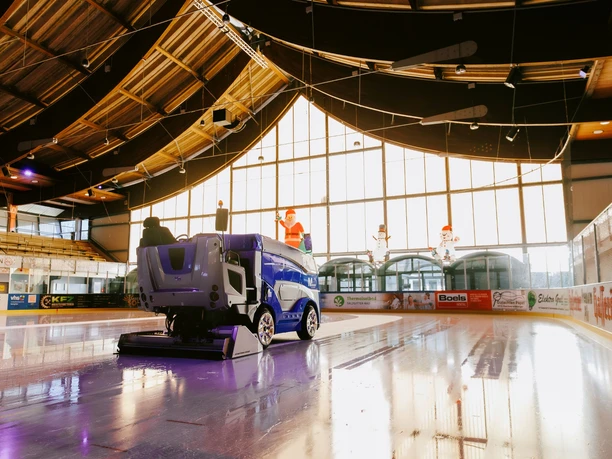 Eismaschine in der Eissporthalle Salzgitter