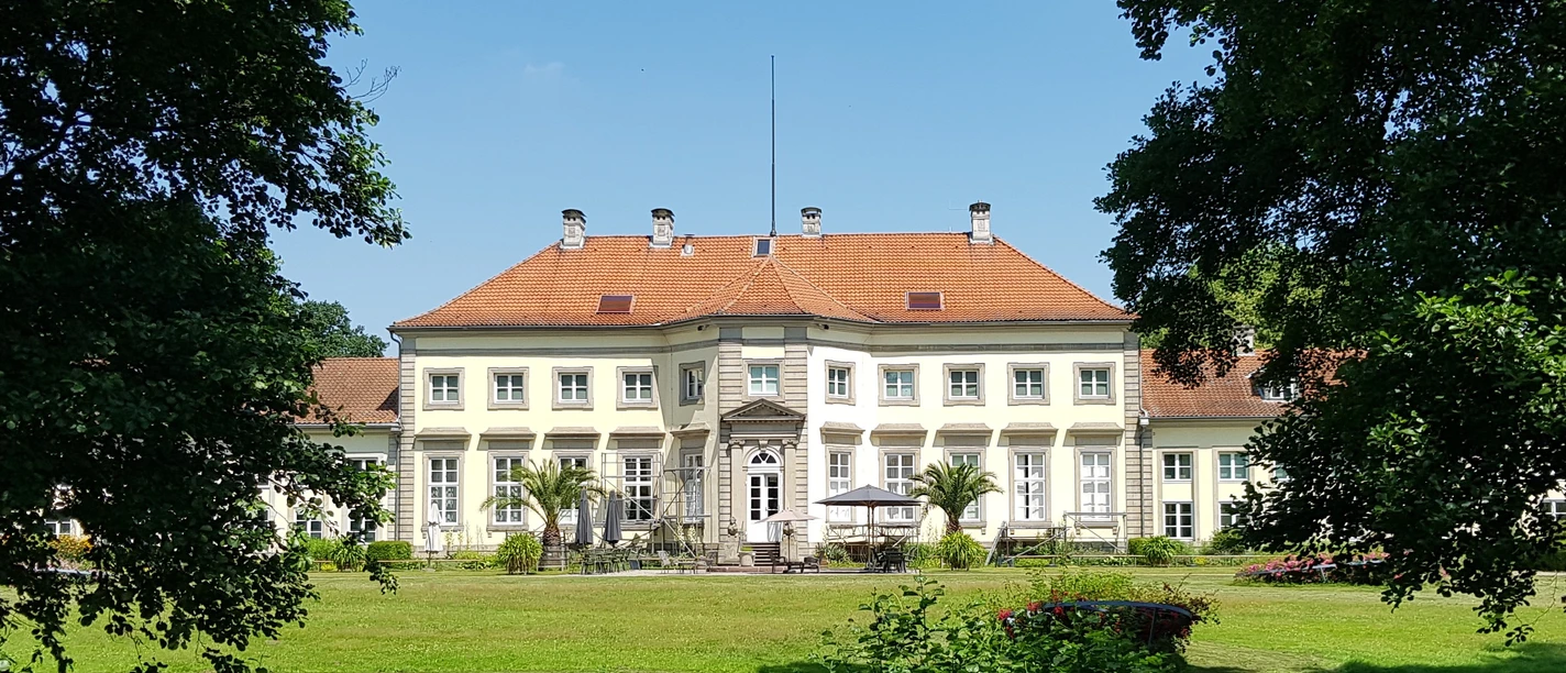 MUSEUM Wilhelm BUSCH Museum Wilhelm Busch mit Garten