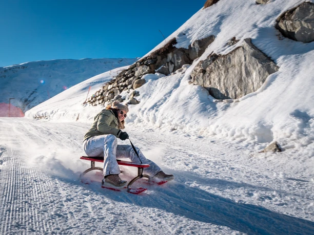 FUX_Belalp_Schlitten_060.jpg FUX_Belalp_Schlitten_060.jpg