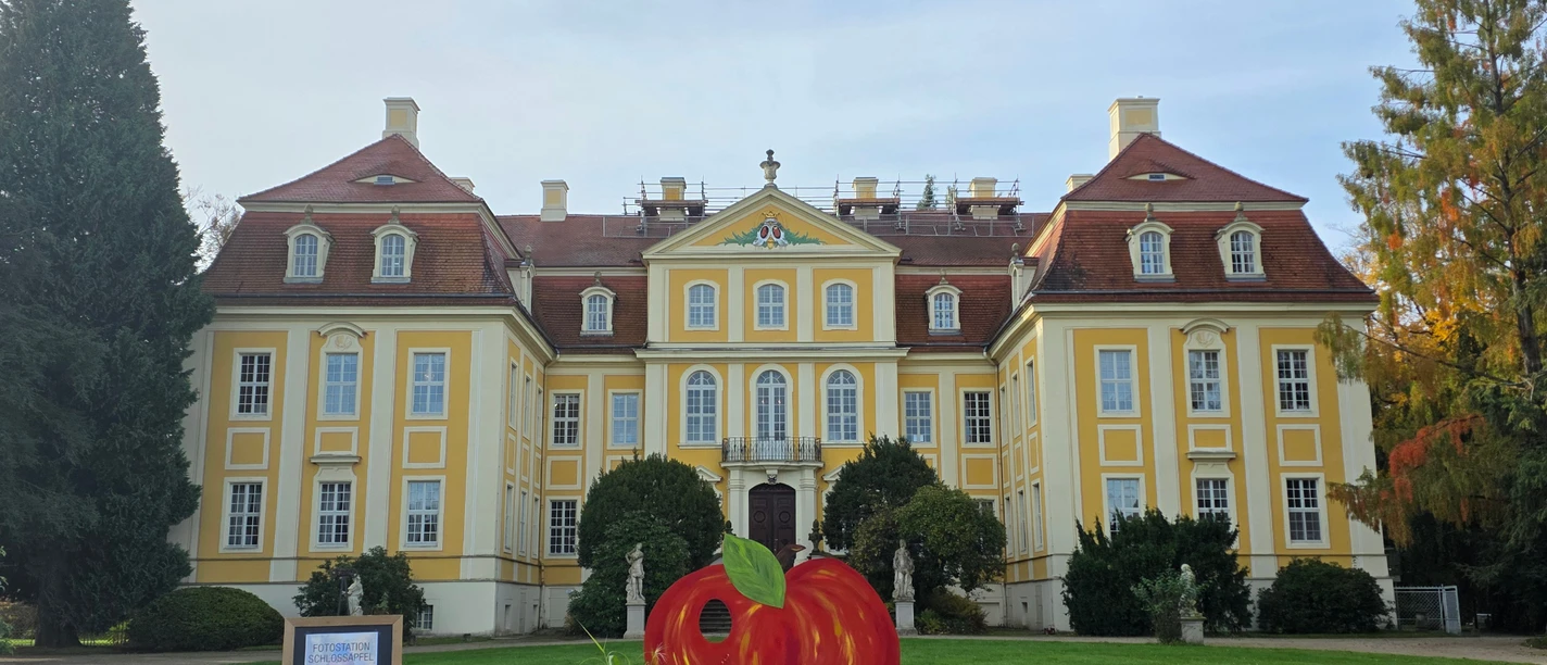 2026-10-11-Barockschloss-Rammmenau-Apfelfest-1 (1).jpg 2026-10-11-Barockschloss-Rammmenau-Apfelfest-1 (1).jpg