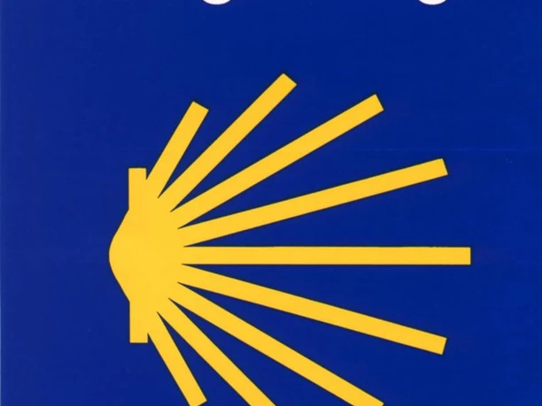 Logo Logo des Pilgerweges mit gelber Muschel auf blauem Hintergrund und weißem Text "Pilgerweg".