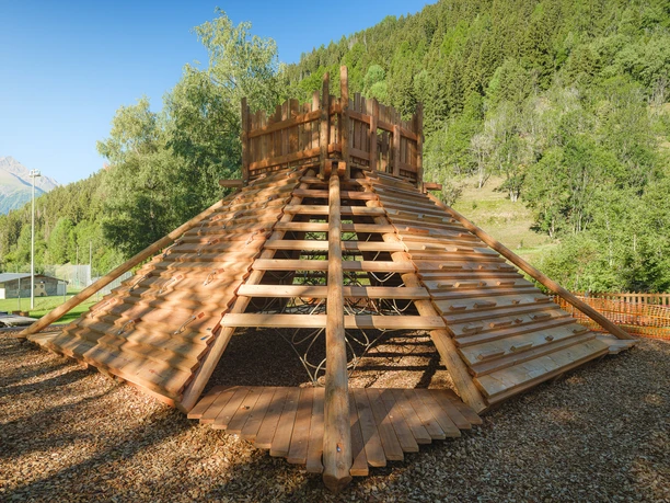Spielplatz Fieschertal im Sommer in der Aletsch Arena