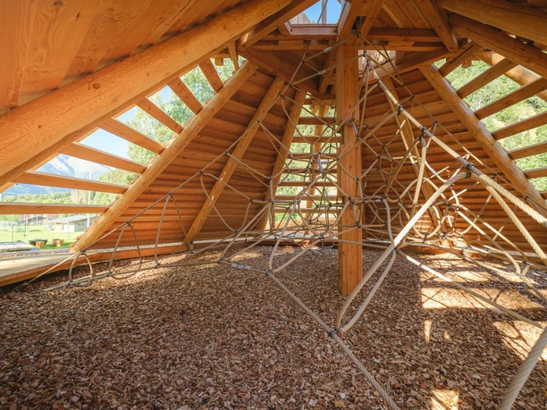 Spielplatz Fieschertal im Sommer in der Aletsch Arena