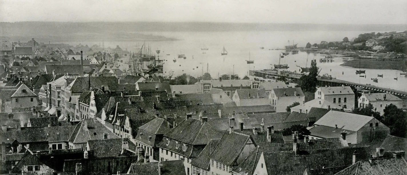 Flensburger_Schifffahrtsmuseum_Hafenansicht