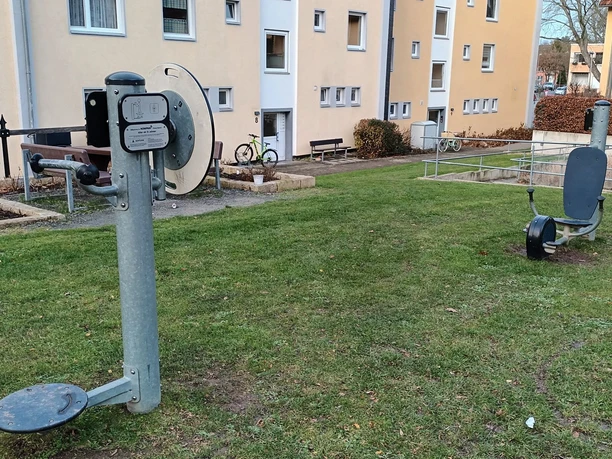 Outdoor Fitnessgeräte am Eichendorffplatz in Salzgitter-Bad