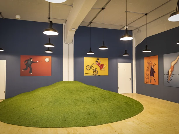 Spinnbau_Figurentheater-Foyer_18.03.2022_PR01__c_Nasser__Hashemi.jpg