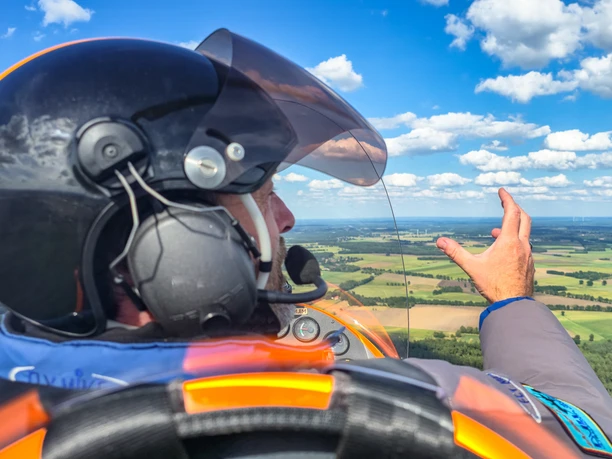 Gyrocopterflug im Landkreis Rotenburg (Wümme) Bei einem Flug über Städte und Landschaft die Welt von oben entdecken