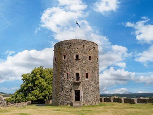 Turm der Burgruinen Hohenburg am Schlossberg in Homberg( Efze)
