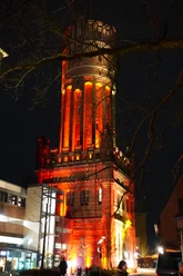 Weihnachtlicher Wasserturm
