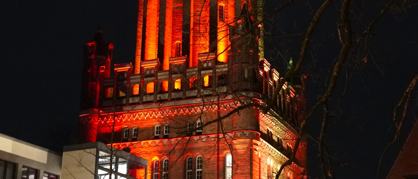 Weihnachtlicher Wasserturm