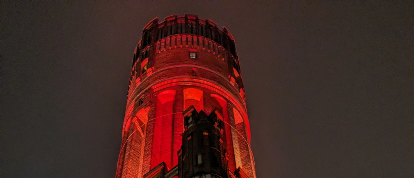 Weihnachtlicher Wasserturm