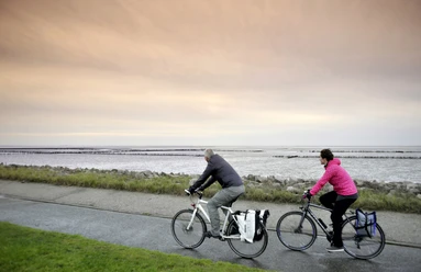 radtour-nordsee-deichtour-wesselburen-dithmarschen-tourismus