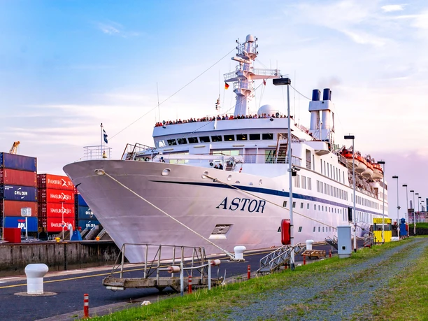 Traumschiffroute, Brunsbüttel