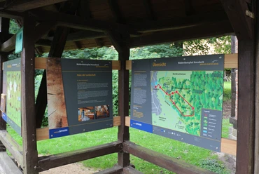 Presentatieborden op het Knesebeck bosleerpad