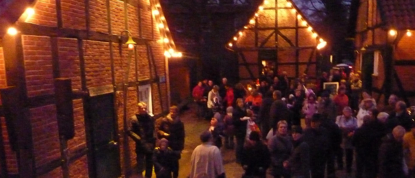 Weihnachtsmarkt-Mardorf-Tafel.jpg