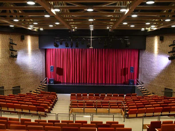 Aula des Ernst-Moritz-Arndt Gymnasiums