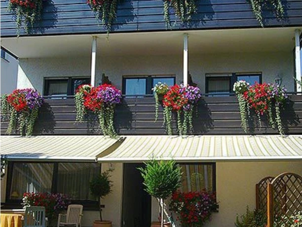 Hotel-Pension Fiesenmädel Außenansicht.jpg