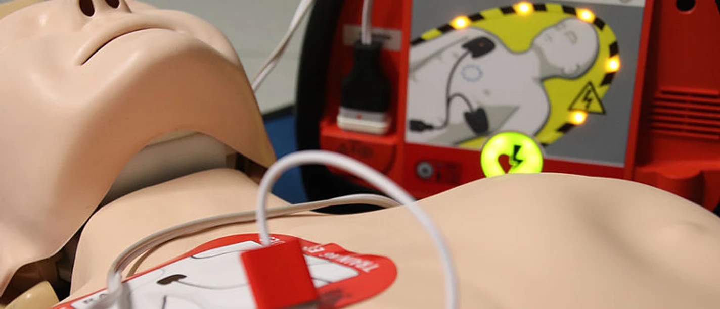 selected_csm_cropmiddle_Jede_Minute_za__hlt_jamesrein-first-aid-4089599_b215272ab6.jpg selected_csm_cropmiddle_Jede_Minute_za__hlt_jamesrein-first-aid-4089599_b215272ab6.jpg