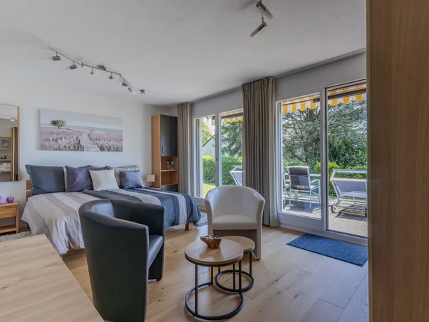 1-Zimmerwohnung; Blick auf den Sitzplatz 1-Zimmerwohnung; Blick auf den Sitzplatz