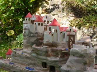 Burg-Raeuberburg2025-k.jpg