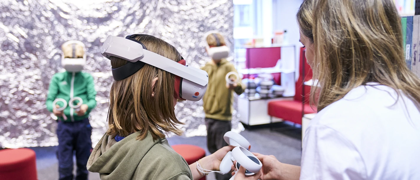 Kind mit einer VR-Brille