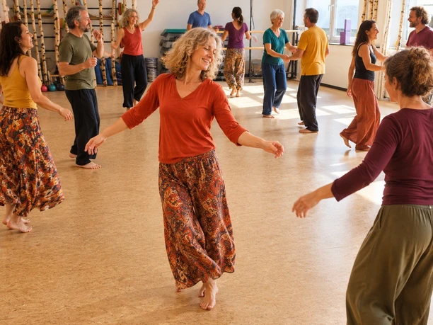 29.09.2026_Alheim_Biodanza_Bewegungsraum Angela_CCBYSA