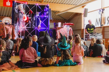 Halloween-Party Kindertobeland