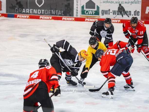 Eishockey-Bully zwischen Fischtown Firefighters und FireBugs Hannover in der Eisarena.