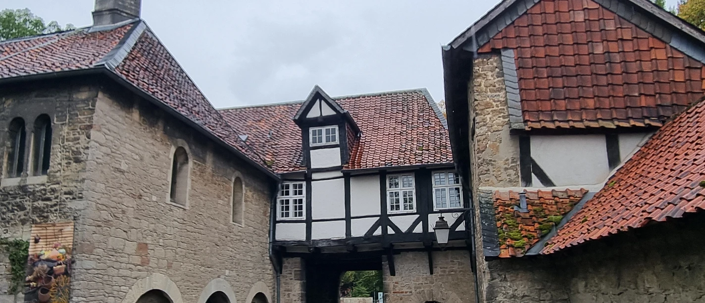 Pforte und Frauenkapelle KK.jpg Pforte und Frauenkapelle KK.jpg