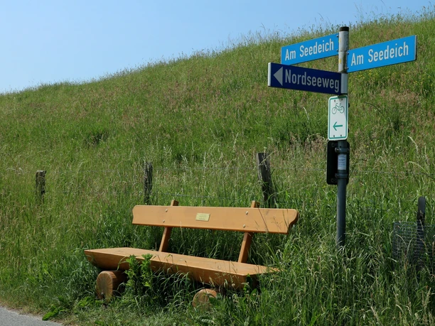 Wurten- und Kirchentour