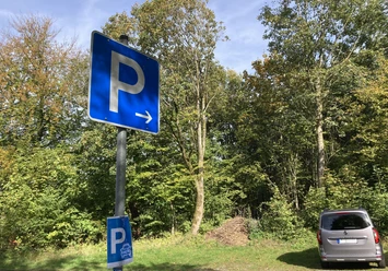 Erlenweg Hiking Parking Lot | Herbram Forest