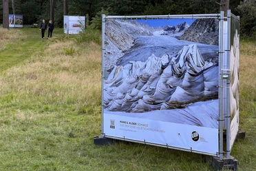 Ausstellungsansicht: Zeichen des Wandels
