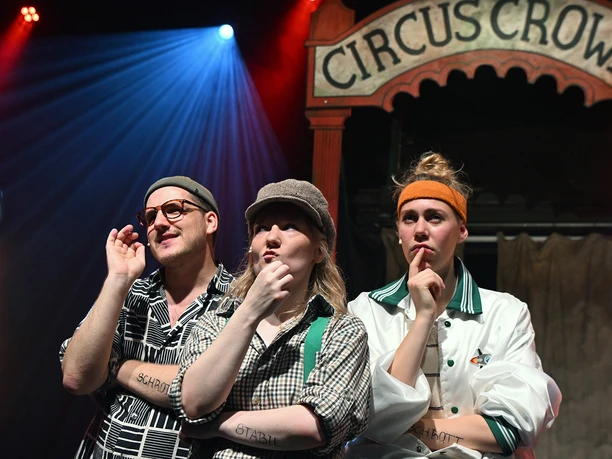 Die drei Fragezeichen Kids – Zirkus der Rätsel_1_© Volker Beushausen.jpg Die drei Fragezeichen Kids – Zirkus der Rätsel_1_© Volker Beushausen.jpg