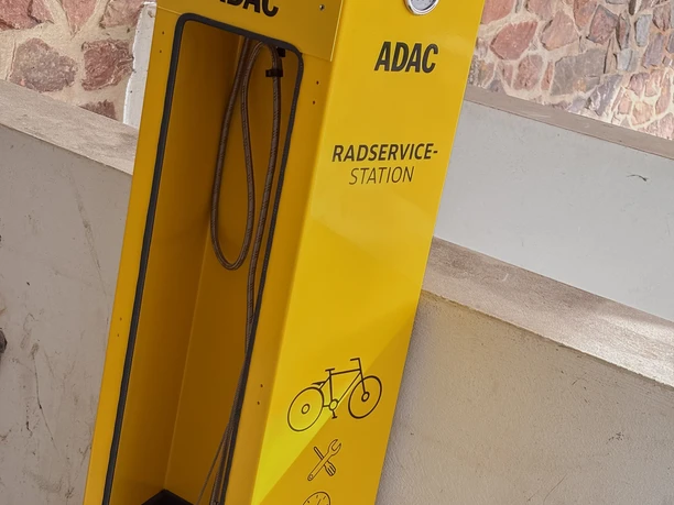 ADAC Radservice Station Affoldern.jpg ADAC Radservice Station Affoldern.jpg