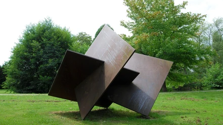 Skulptur Schnittebenen quadratisch von Rolf Nolden