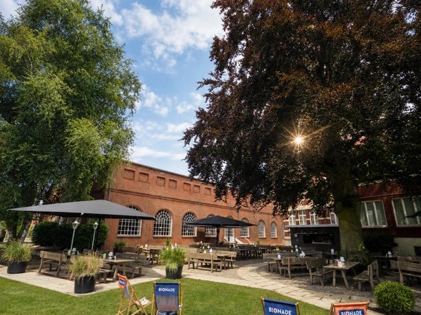 4 - Biergarten.png 4 - Biergarten.png