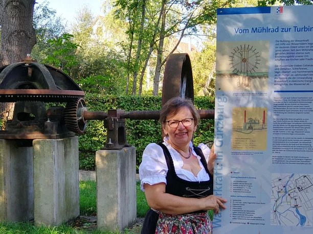 Wasserkraft. In Günzburg. - Schaupfad