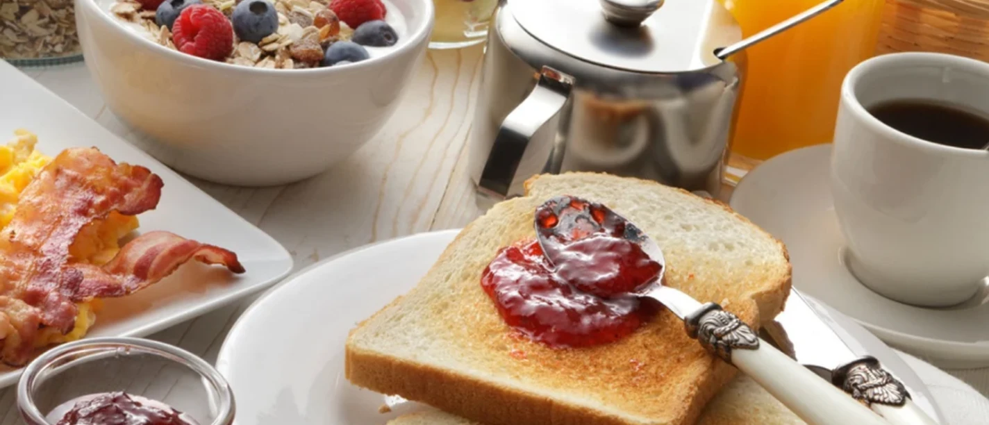 Frühstückstisch.png Frühstückstisch.png