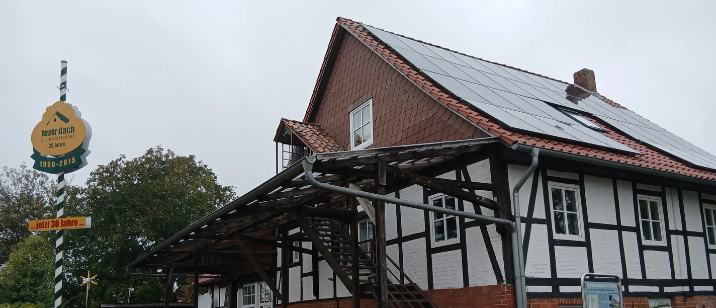 taetr dach Haus.jpg taetr dach Haus.jpg