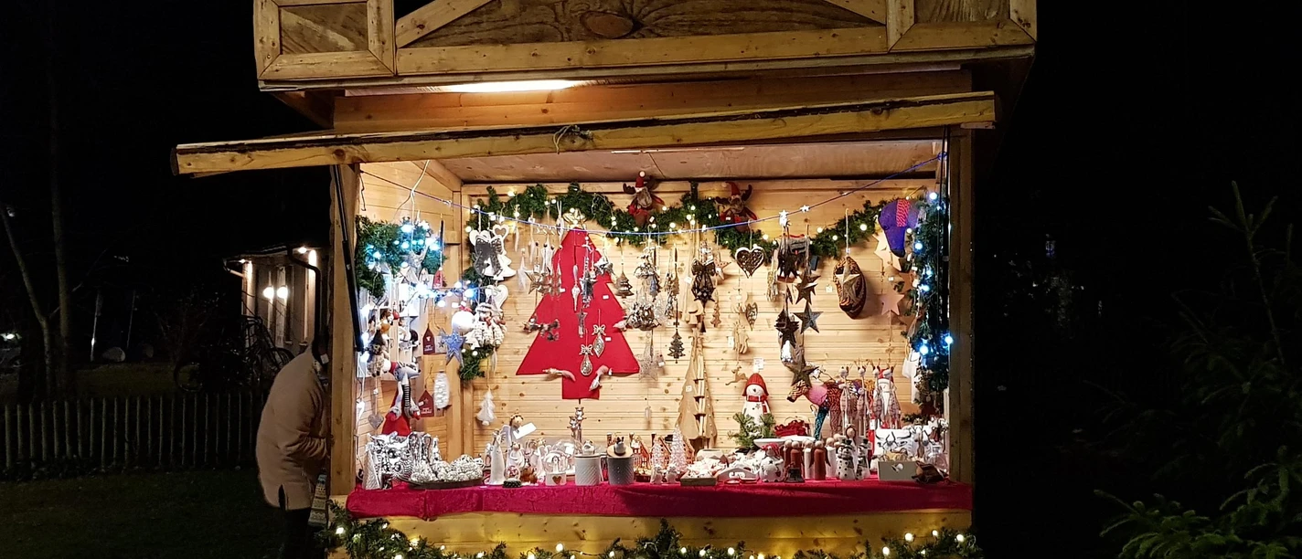 Weihnachtsmarkt Bude Weihnachtsmarkt Bude