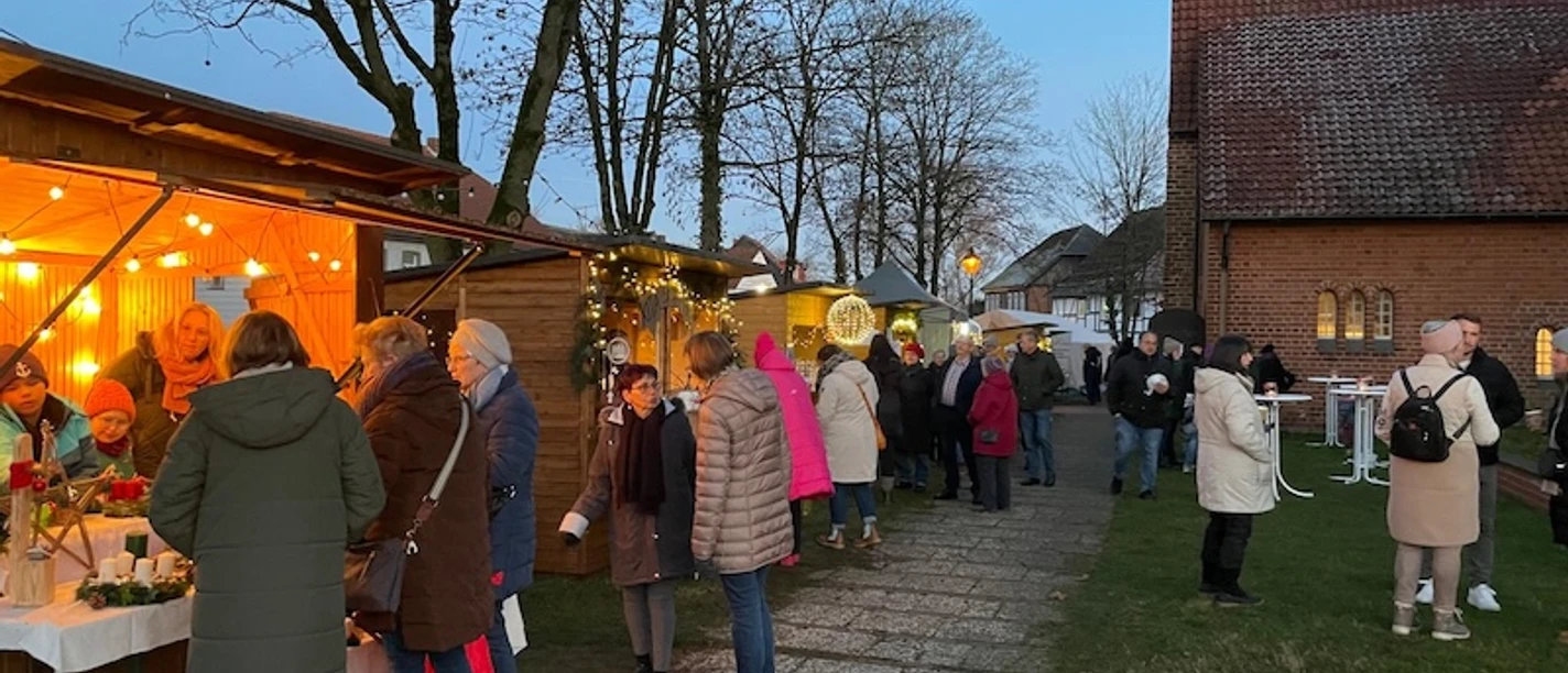 Adventsmarkt.jpg Adventsmarkt.jpg