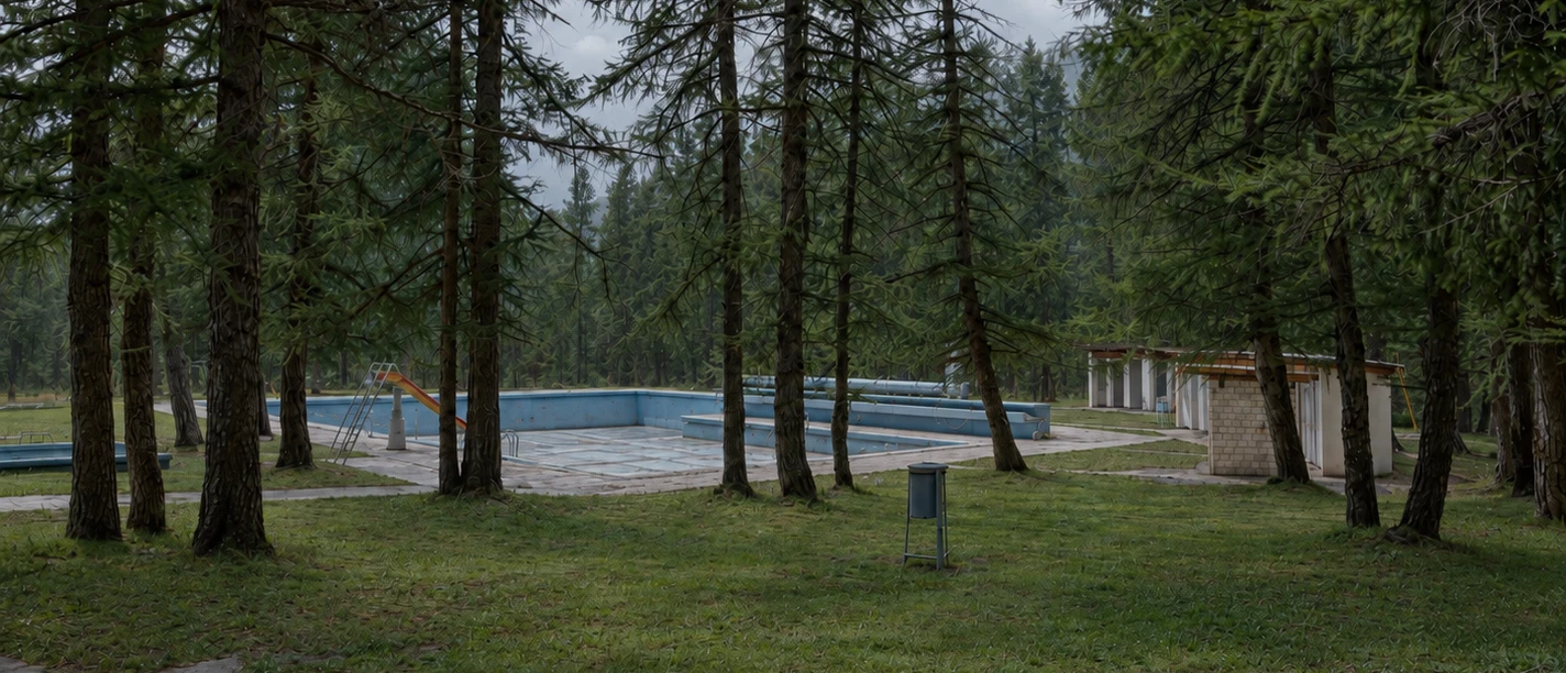 Verlassenes Waldbad im Herbst.png Verlassenes Waldbad im Herbst.png