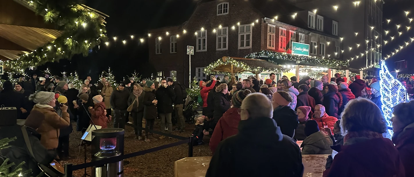 Weihnachtsmarkt unter Polarlichtern | An der Ratsmühle Weihnachtsmarkt unter Polarlichtern | An der Ratsmühle