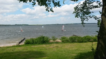 Stausee Bautzen Südufer mit Seglern