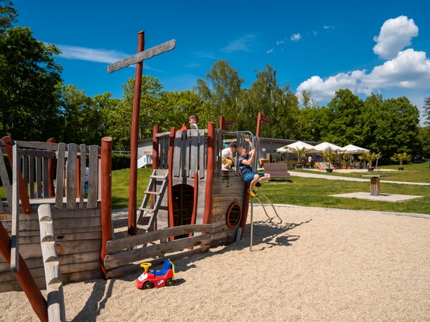 Abenteuerschiff im Freizeit- und Erlebnisgarten © J&J Media Abenteuerschiff im Freizeit- und Erlebnisgarten © J&J Media